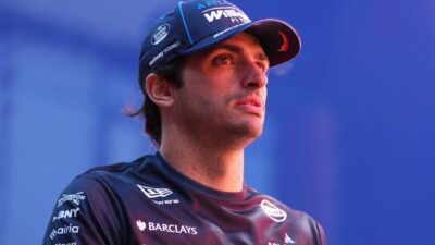 Carlos Sainz renueva con Williams y seguirá junto a Albon en 2027